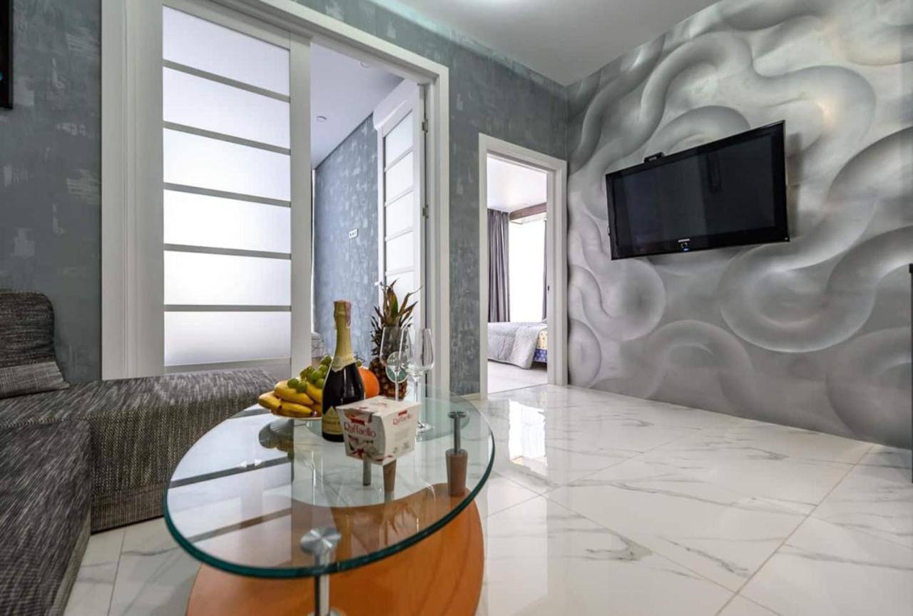 Бесті Апартаменти, 2 Спальні, Вид Моря 0523 Odessa Exterior foto